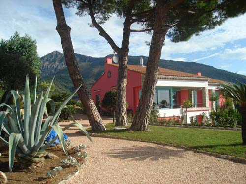 Menton - Town Centre 6-Bedroom Villa - 250M&sup2;