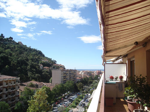 Menton - Town Centre 2-Bedroom Apartment - 85M&sup2;