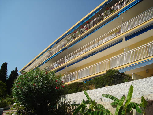 Menton - Garavan 2-Bedroom Apartment - 70M&sup2;