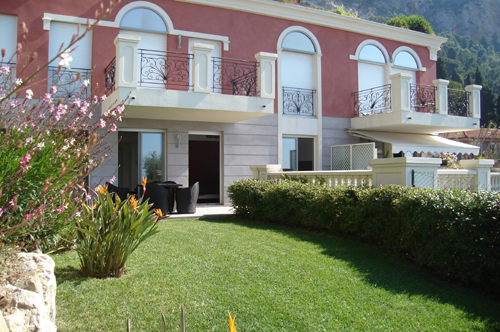 Menton, Roquebrune Cap Martin › Menton - Garavan 2-Bedroom Apartment (JD486)