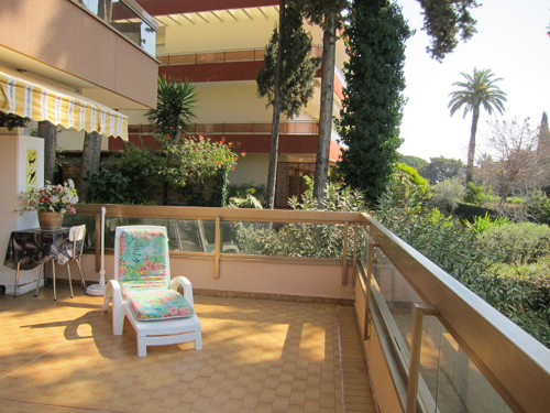 Menton - Garavan 2-Bedroom Apartment - 78M&sup2;