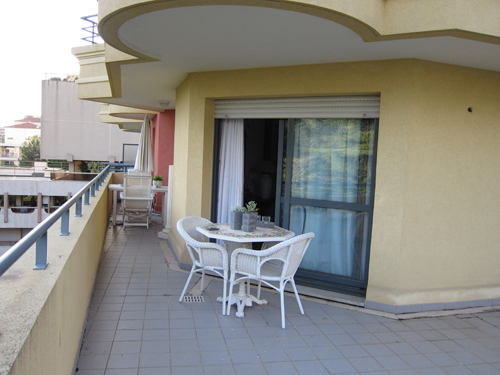 VILLAS & APARTMENTS LONG TERM LET - Menton - Garavan 2-Bedroom Apartment - 70M&sup2;