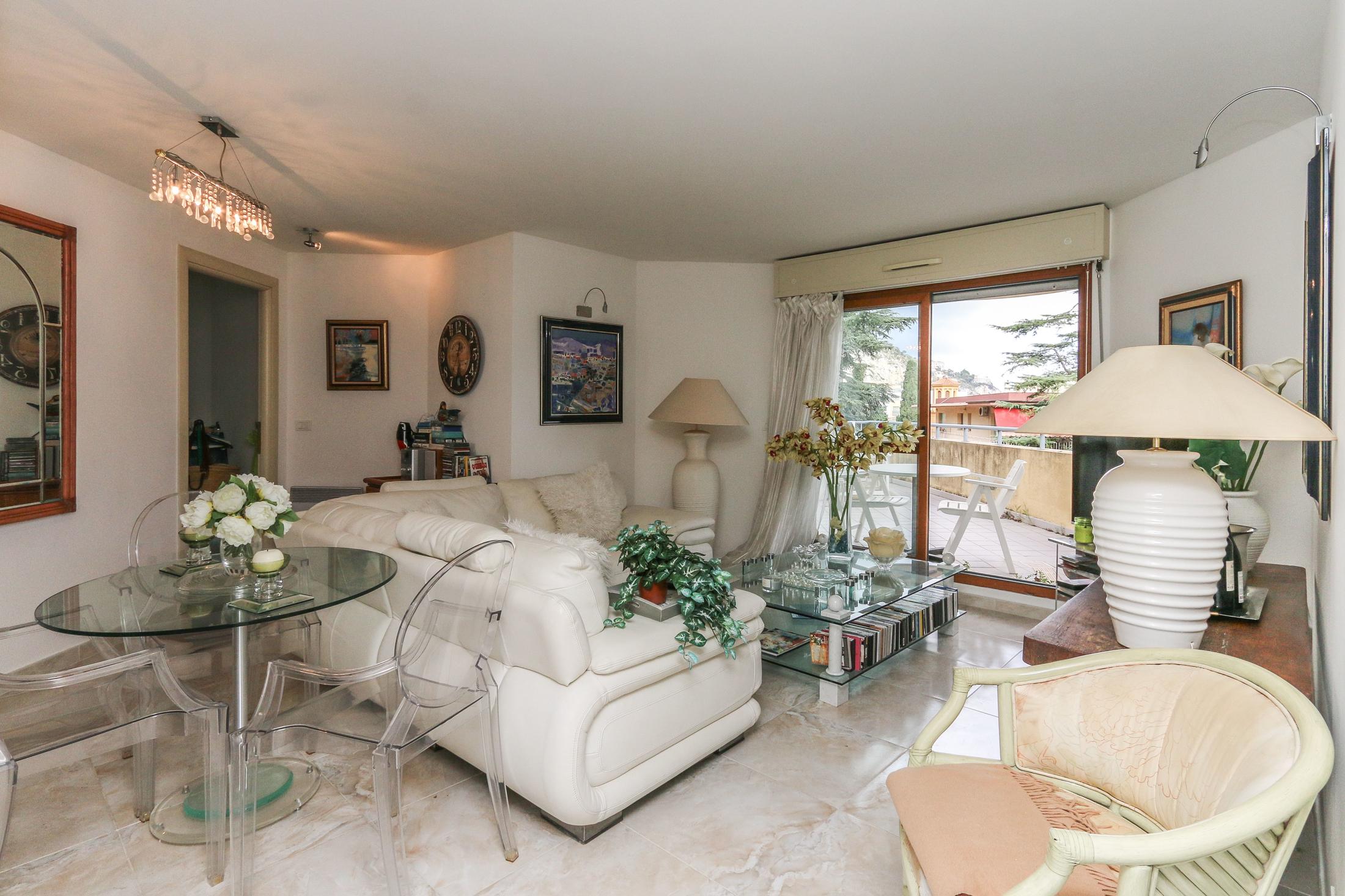 Menton, Roquebrune Cap Martin Garavan French Riviera 2-Bedroom Apartment